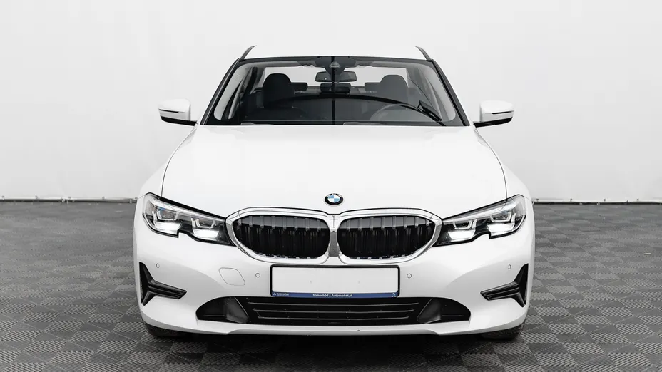 BMW Seria 3 318i Advantage aut