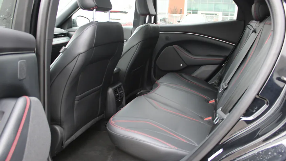FORD Mustang Mach-E Mustang Mach-E 75kWh AWD