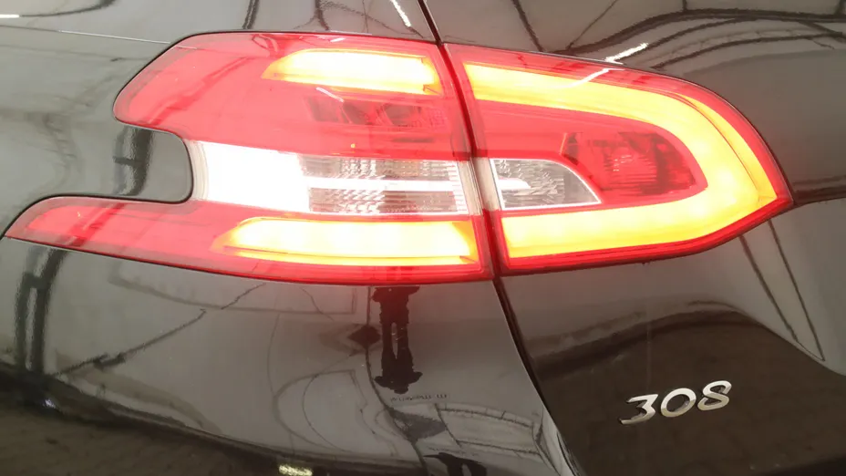 PEUGEOT 308 308 SW 1.5 BlueHDi Allure S&S EAT8