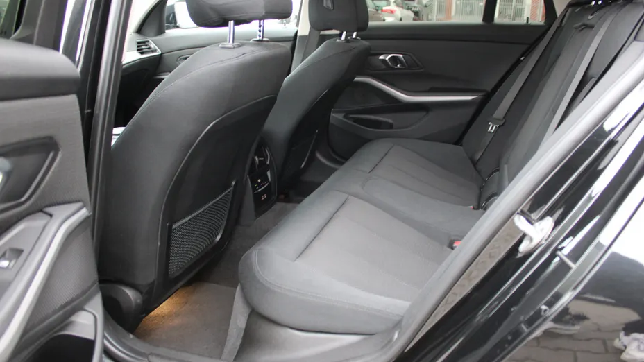 BMW Seria 3 320i aut