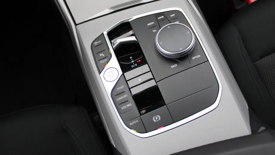 BMW Seria 3 320i aut