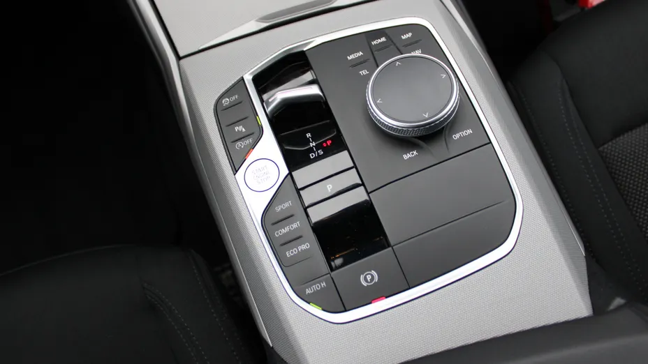 BMW Seria 3 320i aut