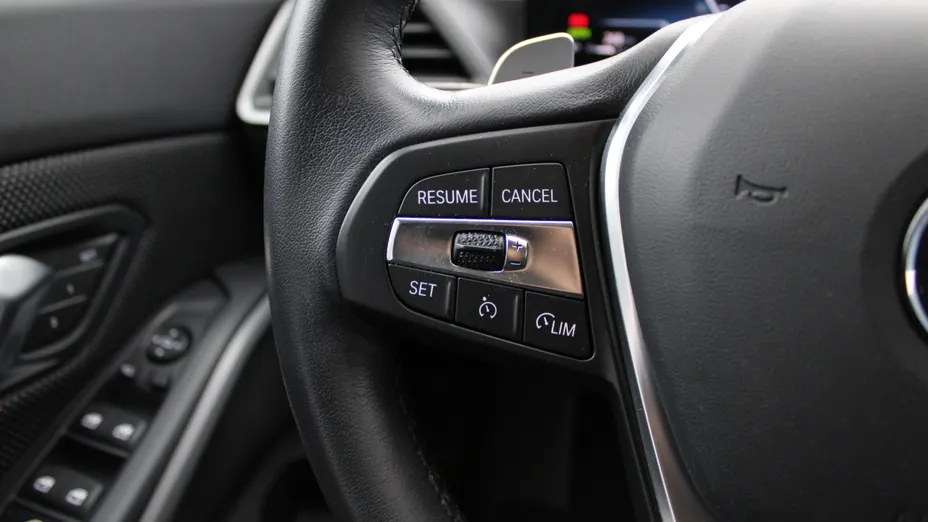 BMW Seria 3 320i aut