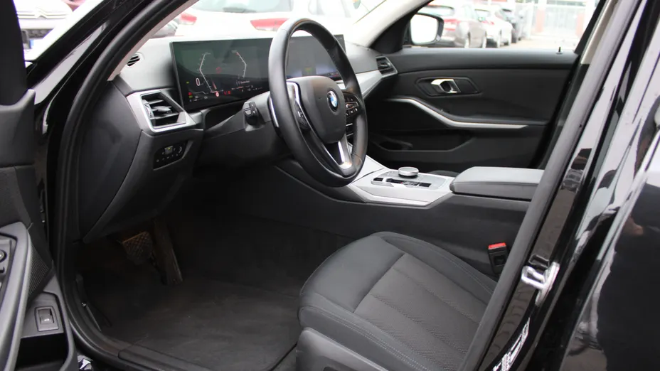 BMW Seria 3 320i aut