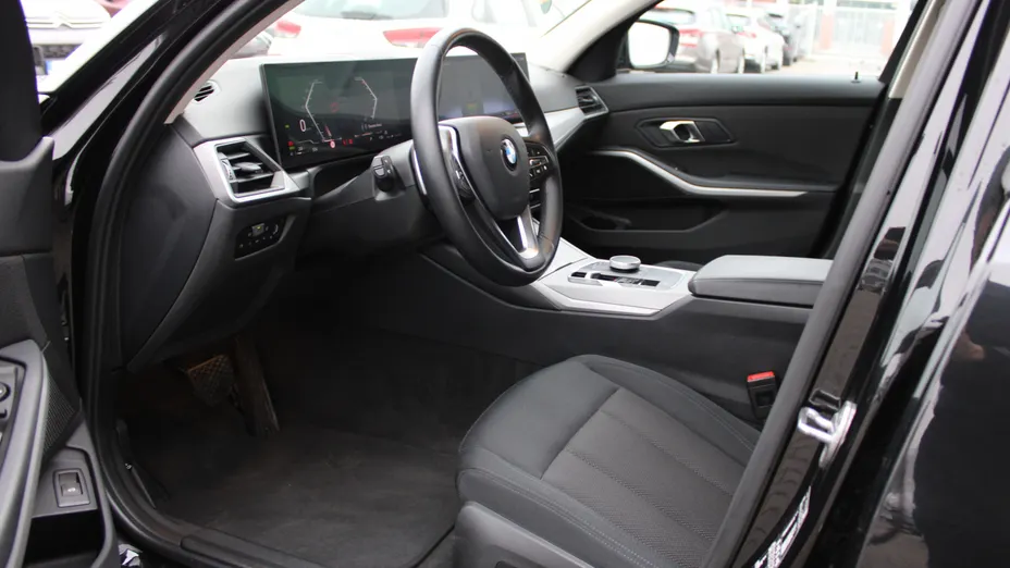 BMW Seria 3 320i aut