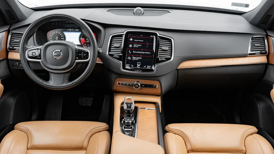 VOLVO XC90 XC90 T8 AWD Plug-In Hybrid Inscription 7os aut