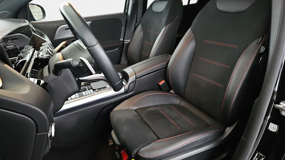 MERCEDES-BENZ EQA EQA 250 66.5kWh AMG Line