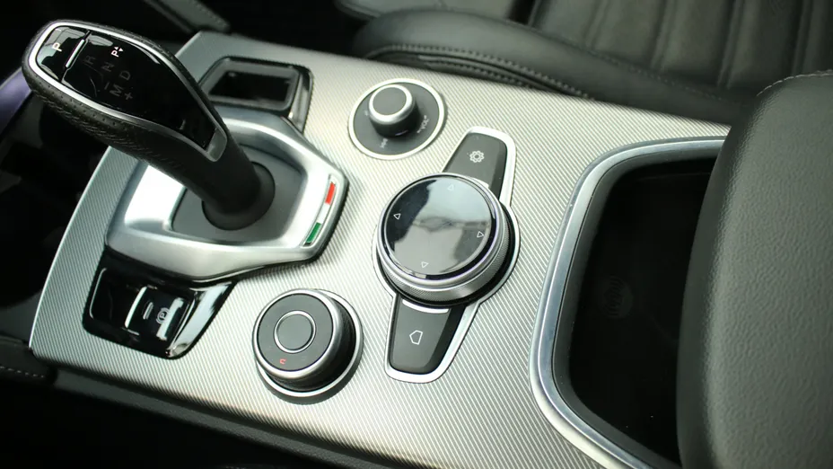 ALFA ROMEO Stelvio Stelvio 2.0 Turbo Veloce Q4 aut