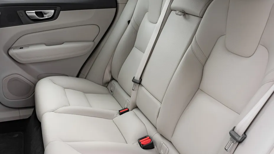 VOLVO XC60 XC60 B4 D AWD Plus Bright aut