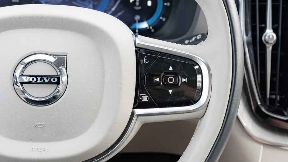 VOLVO XC60 XC60 B4 D AWD Plus Bright aut