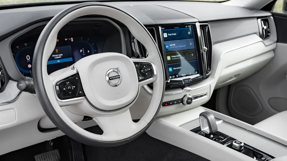VOLVO XC60 XC60 B4 D AWD Plus Bright aut