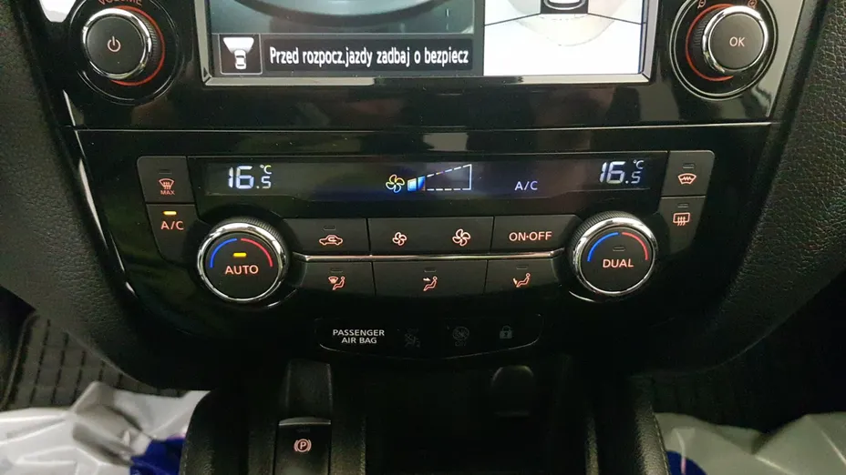 NISSAN Qashqai Qashqai 1.3 DIG-T N-Connecta DCT