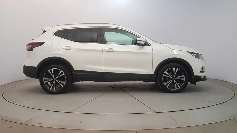 NISSAN Qashqai Qashqai 1.3 DIG-T N-Connecta DCT