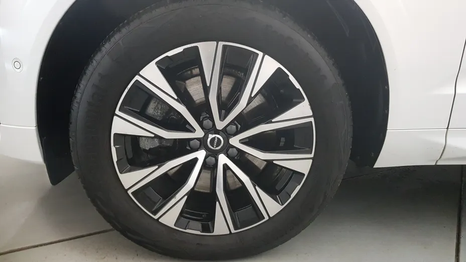 VOLVO XC60 XC60 B5 D AWD Plus Dark aut