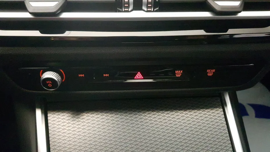 BMW Seria 3 318i M Sport aut