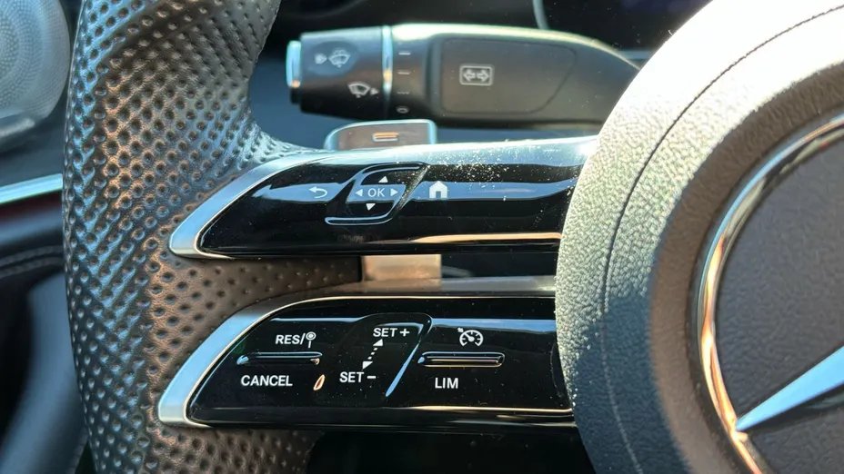 MERCEDES-BENZ E Klasa E 220 d 4-Matic AMG