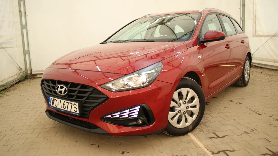 HYUNDAI i30 i30 1.5 DPI Classic +