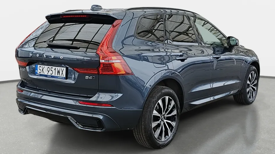 VOLVO XC60 XC60 B4 D AWD Plus Dark aut