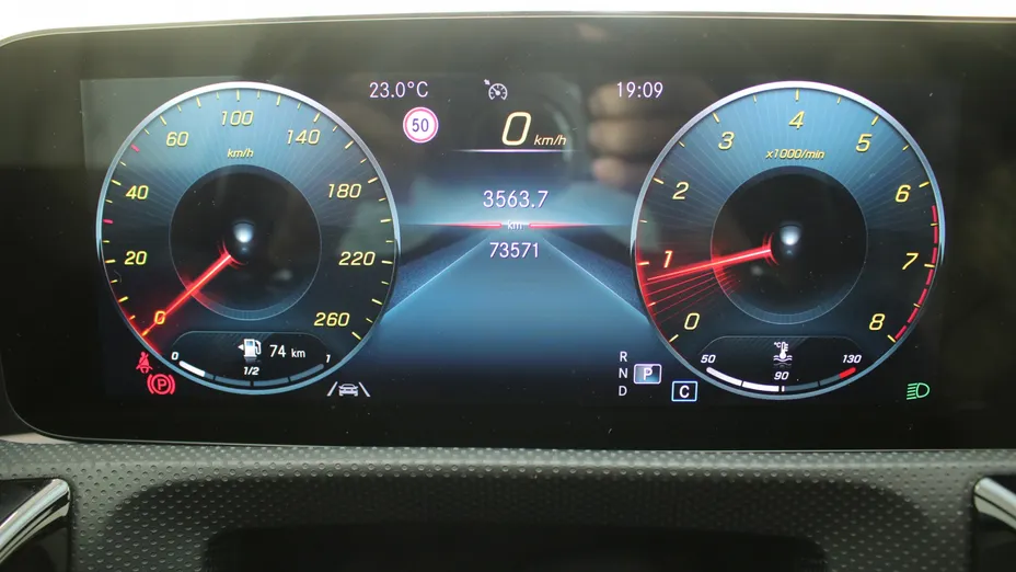 MERCEDES-BENZ A Klasa A 180 AMG Line 7G-DCT
