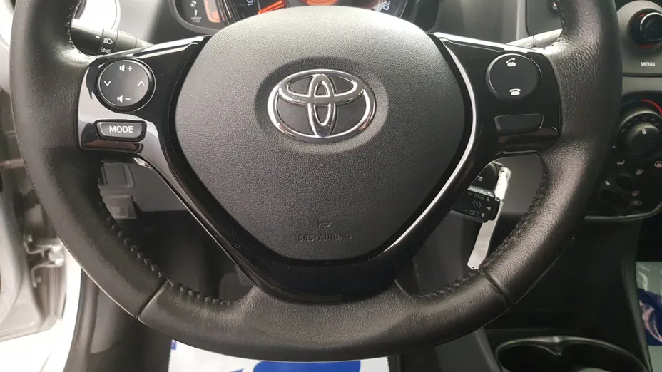 TOYOTA Aygo Aygo 1.0 VVT-i X-play