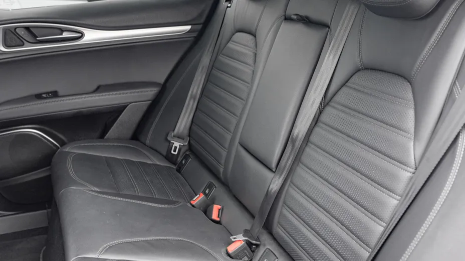 ALFA ROMEO Stelvio Stelvio 2.0 Turbo Veloce Q4 aut