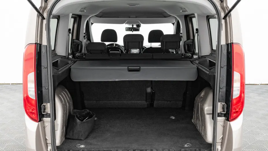 FIAT Doblo Cargo/Van Doblo Kombi Maxi 1.6 MJ Dynamic