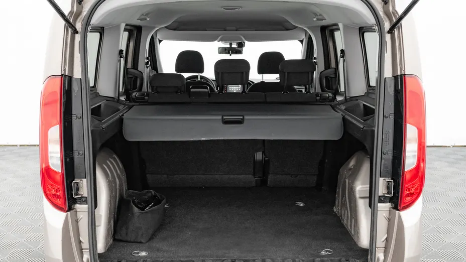 FIAT Doblo Cargo/Van Doblo Kombi Maxi 1.6 MJ Dynamic