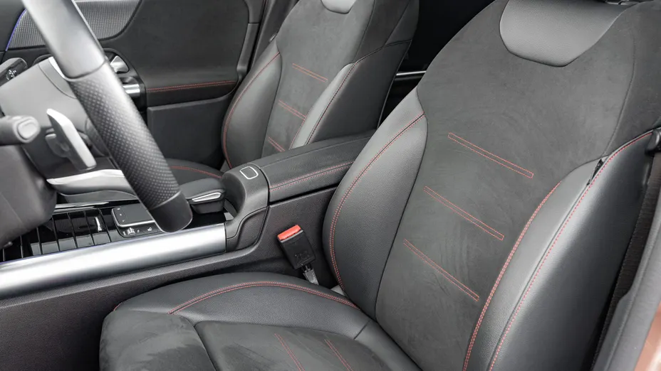 MERCEDES-BENZ EQA EQA 250 66.5kWh AMG Line