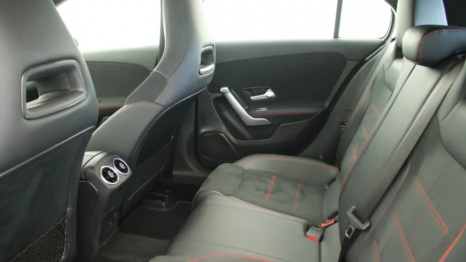 MERCEDES-BENZ A Klasa A 200 AMG Line 7G-DCT