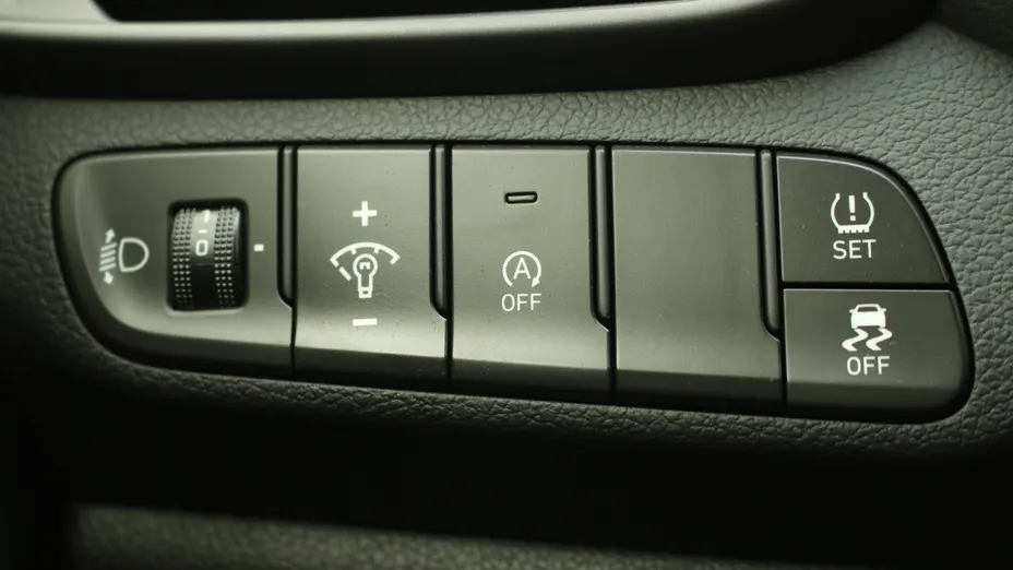 HYUNDAI i30 i30 1.5 DPI Smart