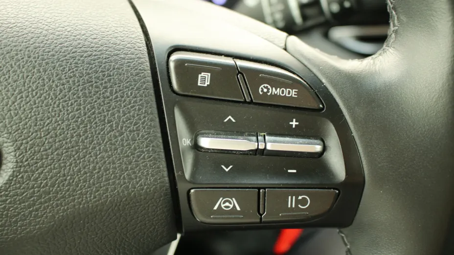 HYUNDAI i30 i30 1.5 DPI Smart