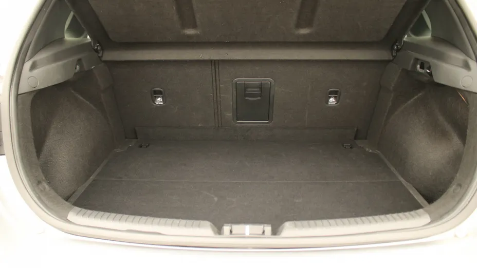 HYUNDAI i30 i30 1.5 DPI Smart