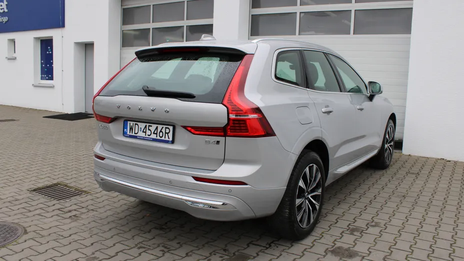 VOLVO XC60 XC60 B4 D AWD Plus Bright aut