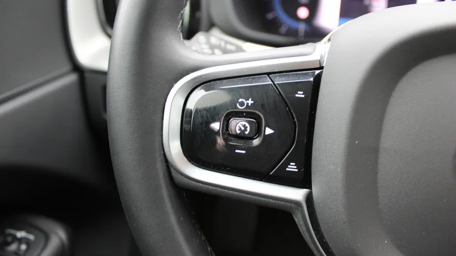 VOLVO XC60 XC60 B4 D AWD Plus Bright aut