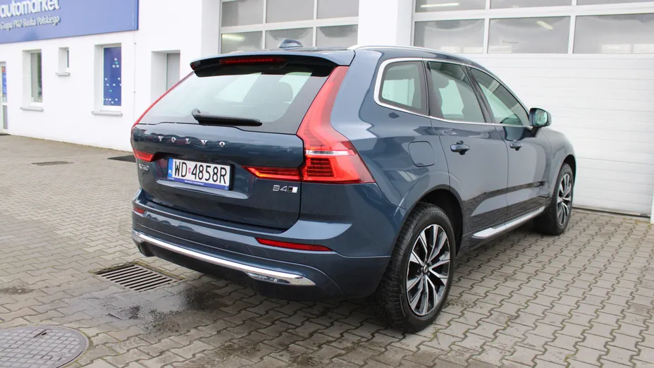 VOLVO XC60 XC60 B4 D AWD Plus Bright aut