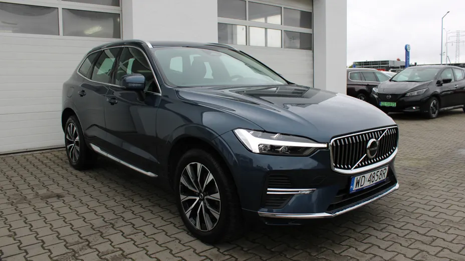 VOLVO XC60 XC60 B4 D AWD Plus Bright aut