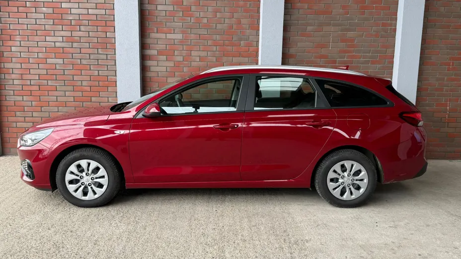 HYUNDAI i30 i30 1.5 DPI Classic +
