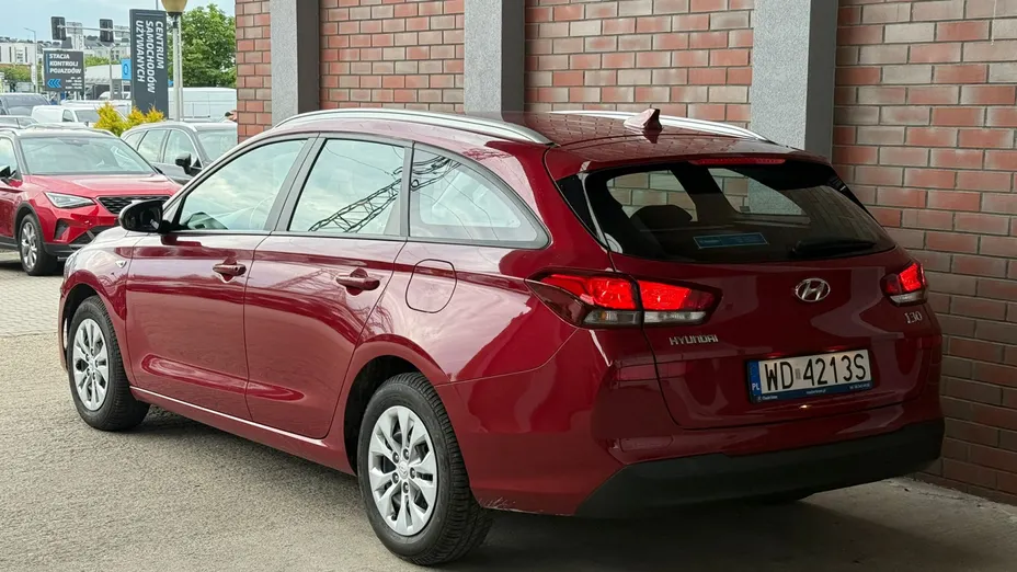 HYUNDAI i30 i30 1.5 DPI Classic +