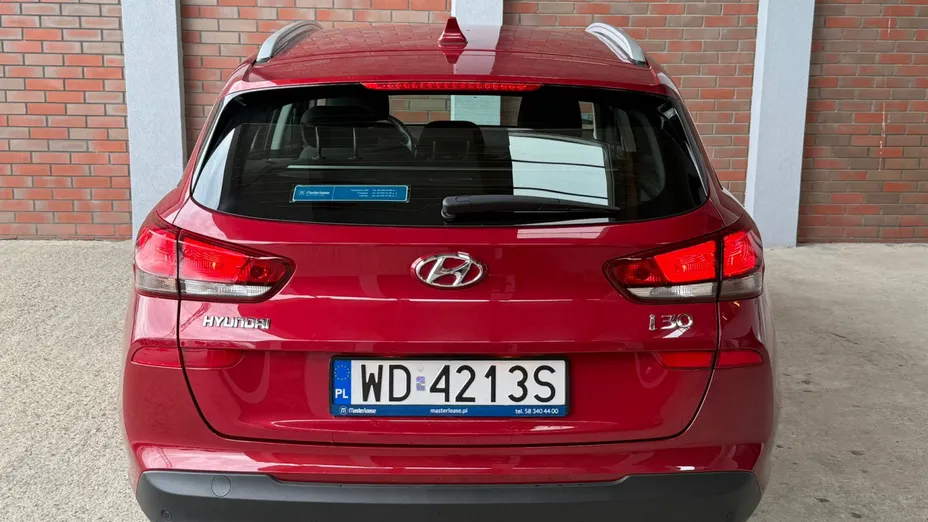 HYUNDAI i30 i30 1.5 DPI Classic +