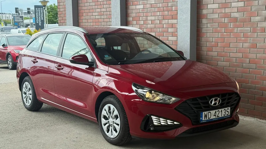 HYUNDAI i30 i30 1.5 DPI Classic +