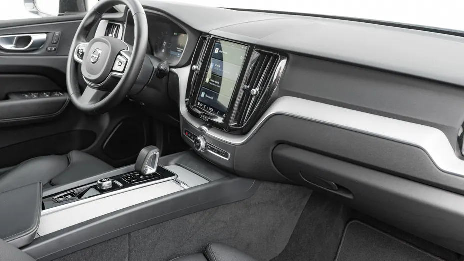 VOLVO XC60 XC60 B4 D AWD Plus Bright aut