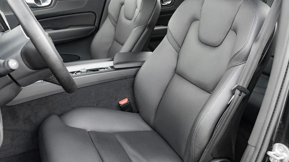 VOLVO XC60 XC60 B4 D AWD Plus Bright aut