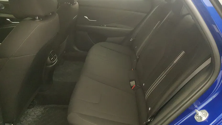 HYUNDAI Elantra Elantra 1.6 Smart CVT