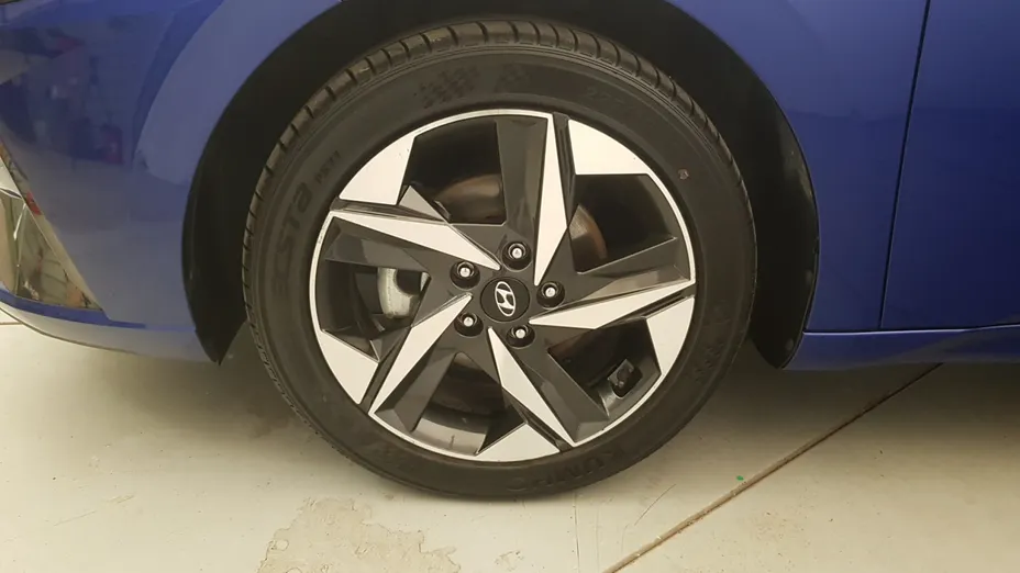 HYUNDAI Elantra Elantra 1.6 Smart CVT