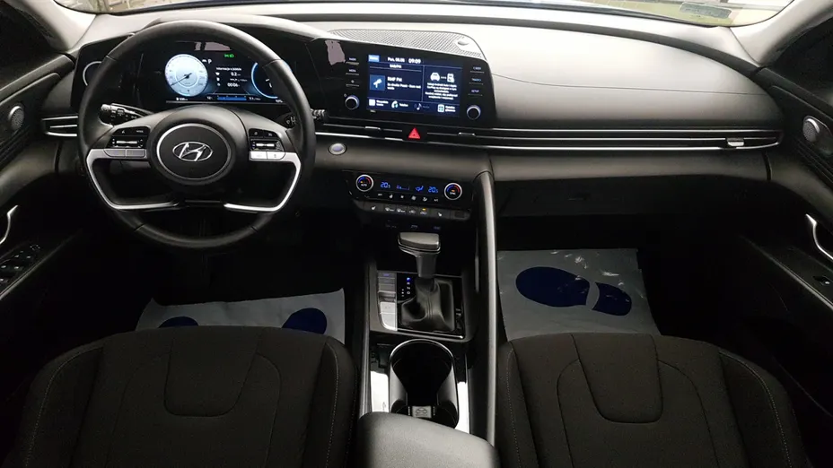 HYUNDAI Elantra Elantra 1.6 Smart CVT
