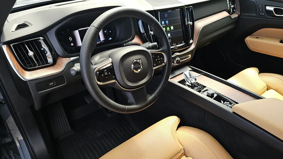 VOLVO XC60 XC60 B4 D AWD Ultimate Dark aut