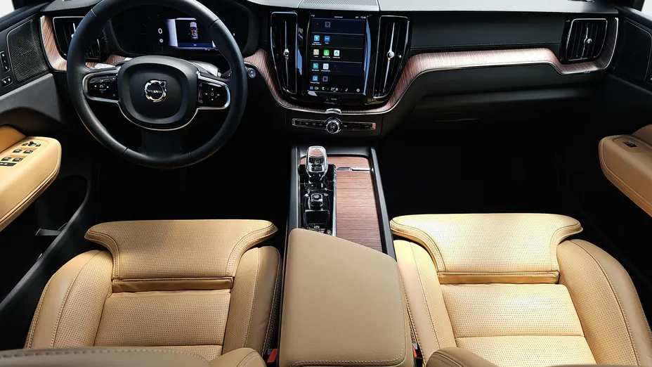 VOLVO XC60 XC60 B4 D AWD Ultimate Dark aut