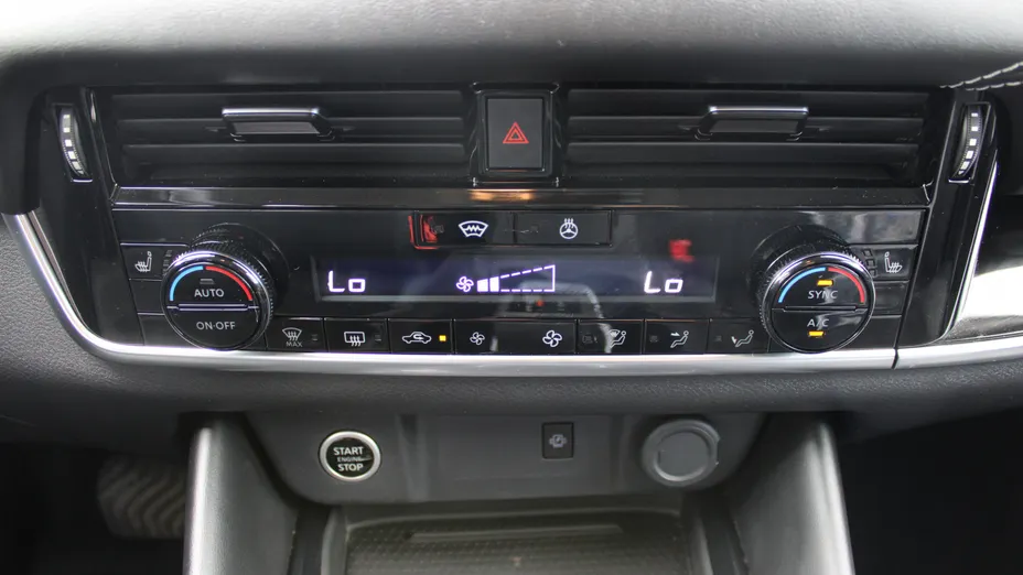 NISSAN Qashqai Qashqai 1.3 DIG-T mHEV N-Connecta Xtronic