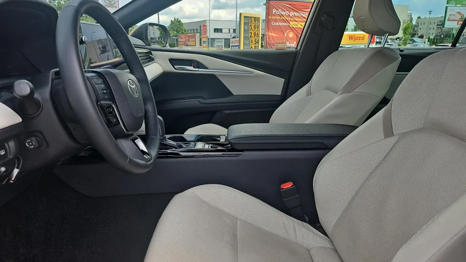 TOYOTA Camry Camry 2.5 Hybrid Dynamic Force Executive e-CVT