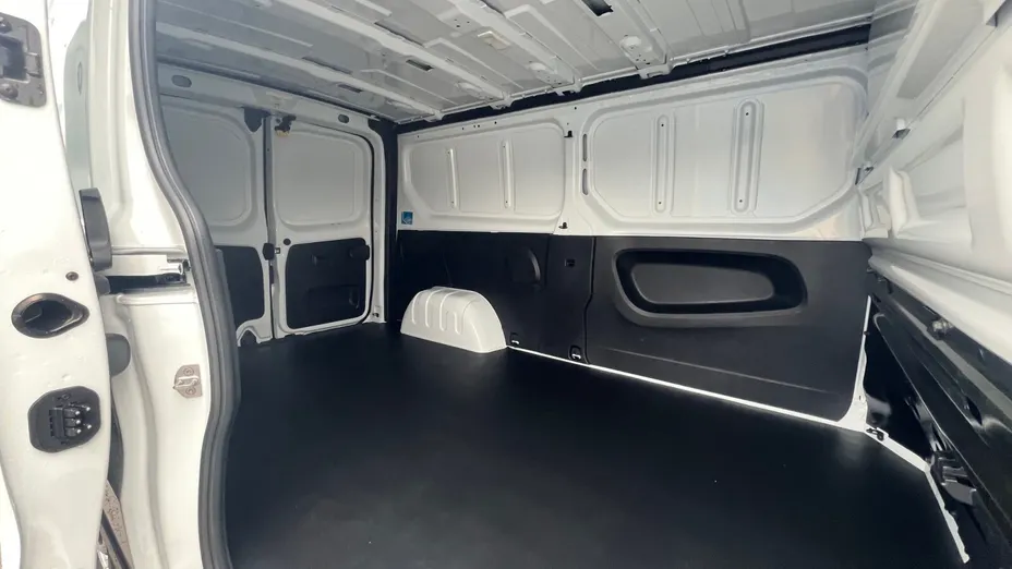 RENAULT Trafic Trafic 2.0 dCi L2H1 HD Extra Nowy